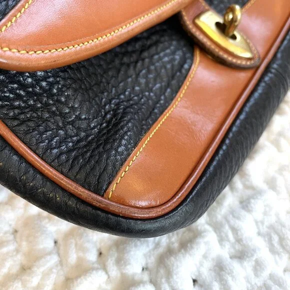 Vintage Dooney & Bourke Carrier Crossbody Bag (Navy/Tan) - Picture 14 of 15